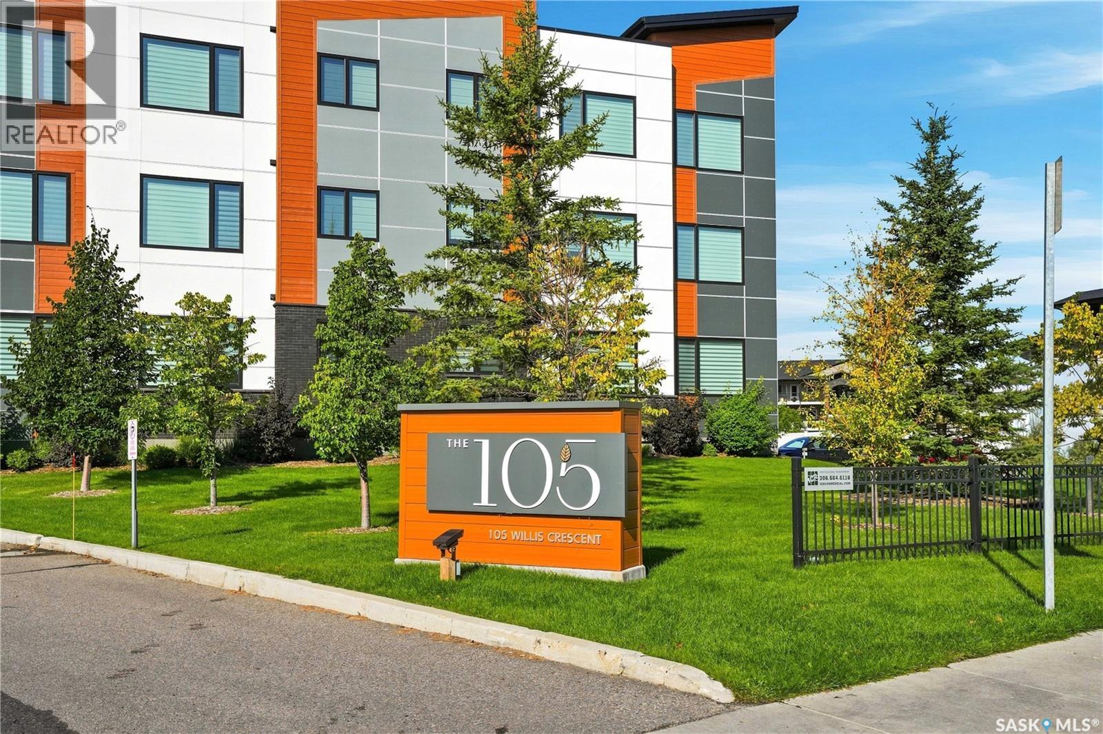 #114 105 Willis CRESCENT - 1