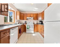 Den - Daniel Acreage, Regina Beach, SK S0G4C0 Photo 11