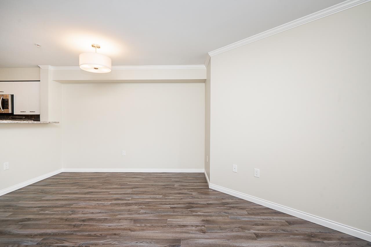 307 15210 PACIFIC AVENUE, White Rock
