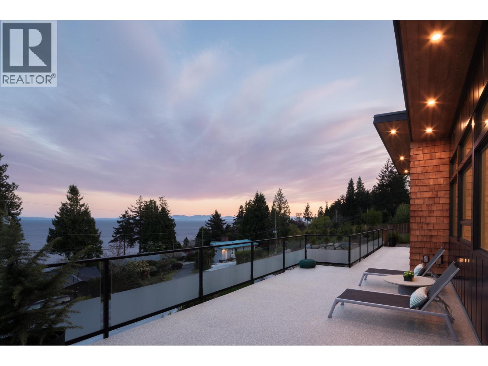 980 GOWER POINT ROAD, Gibsons — photo 9