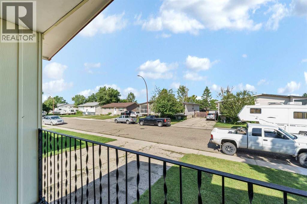 45 Clark Crescent SE - 44
