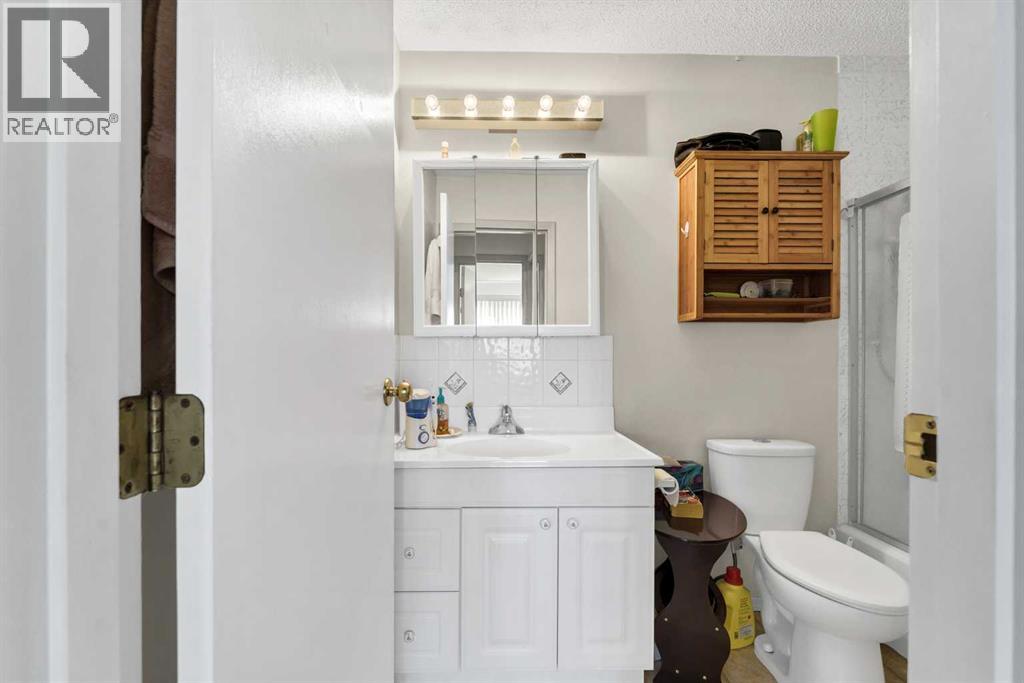 45 Clark Crescent SE - 25