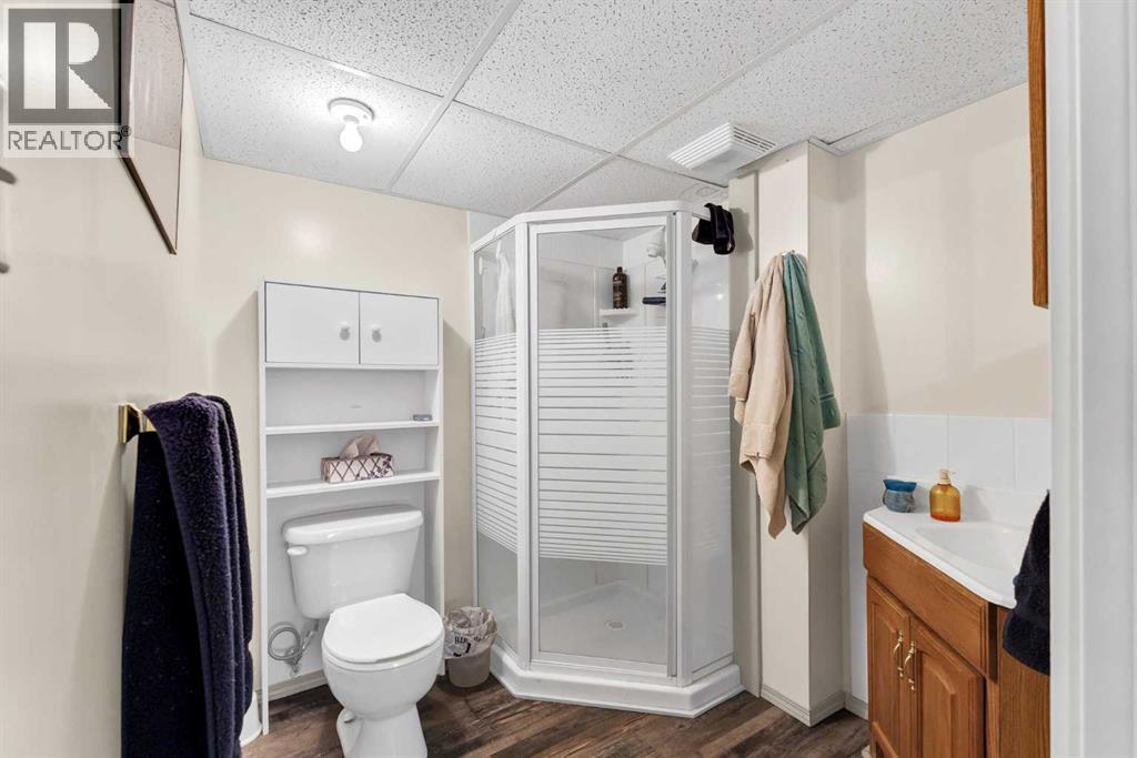 45 Clark Crescent SE - 33