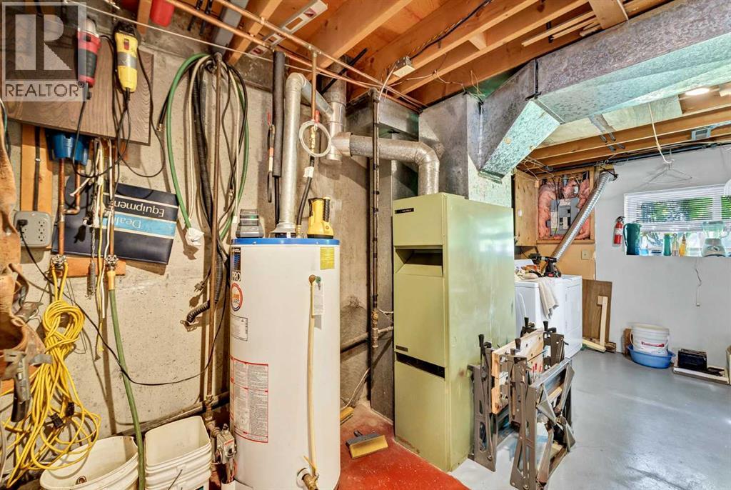 45 Clark Crescent SE - 38