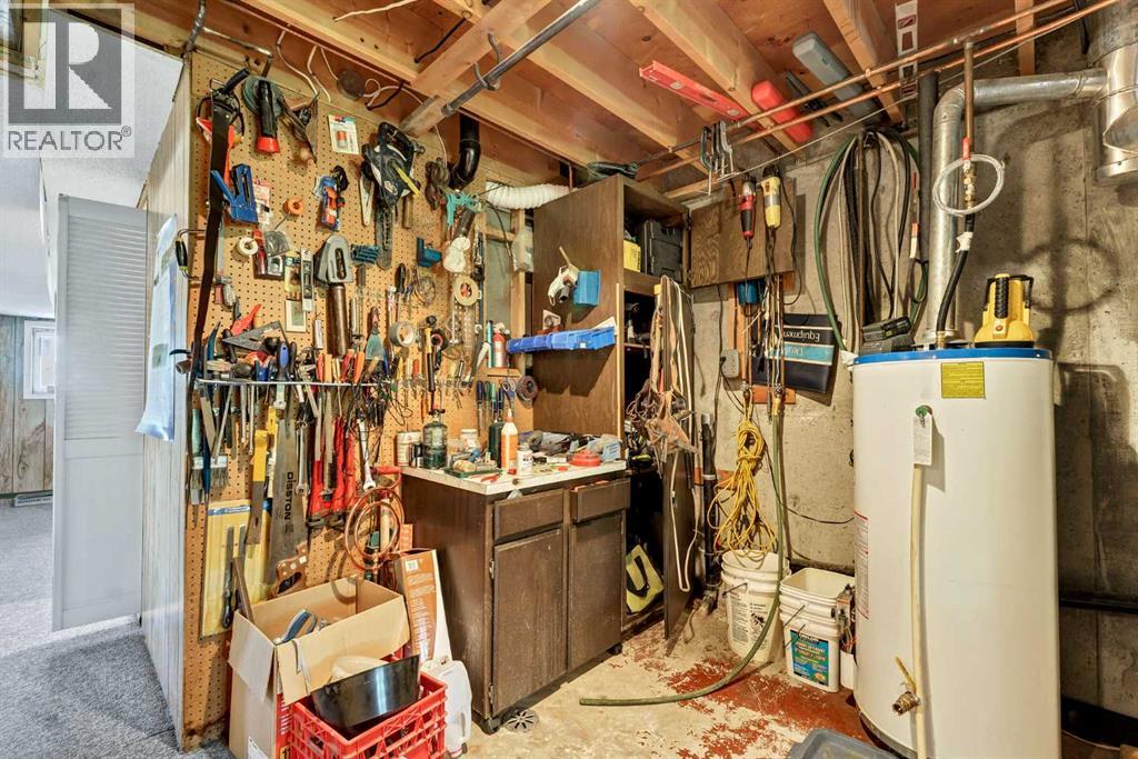 45 Clark Crescent SE - 37