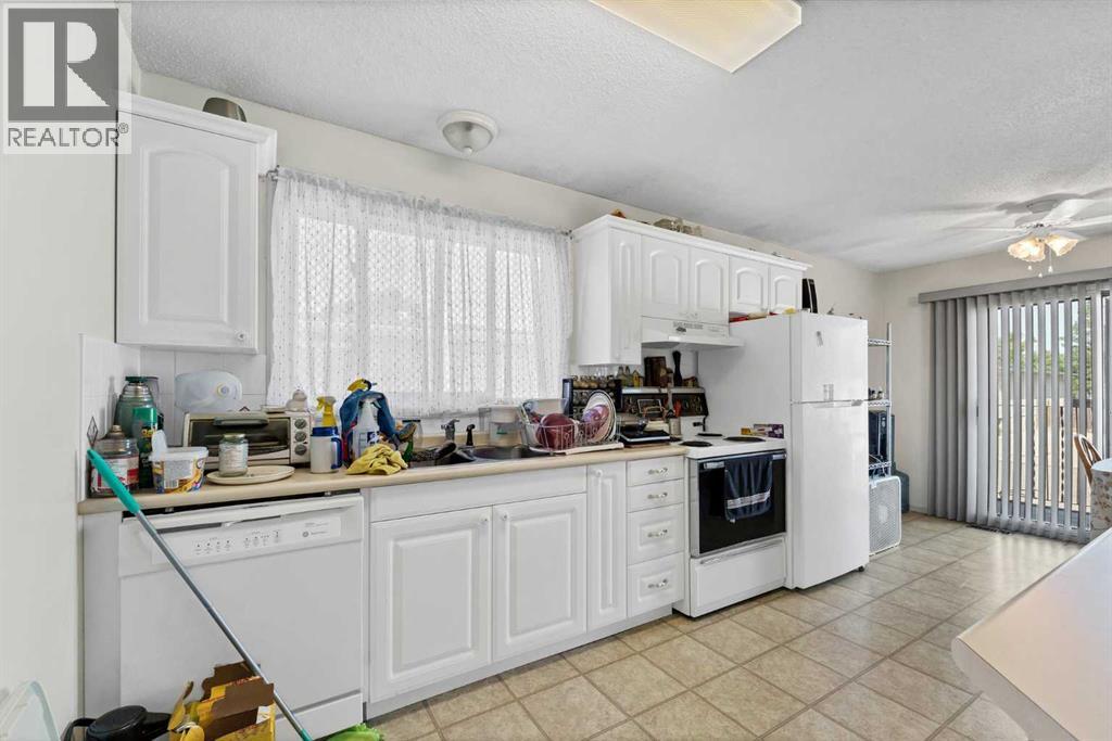 45 Clark Crescent SE - 16