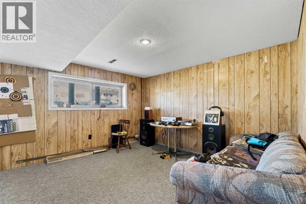 45 Clark Crescent SE - 31