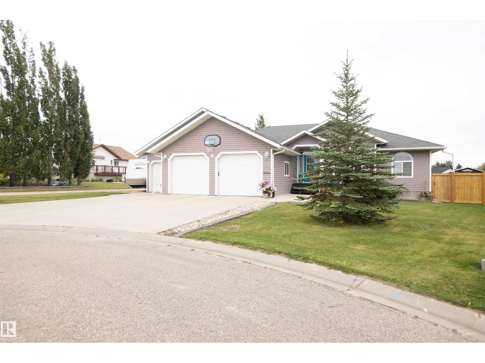6003 50 Ave - 2