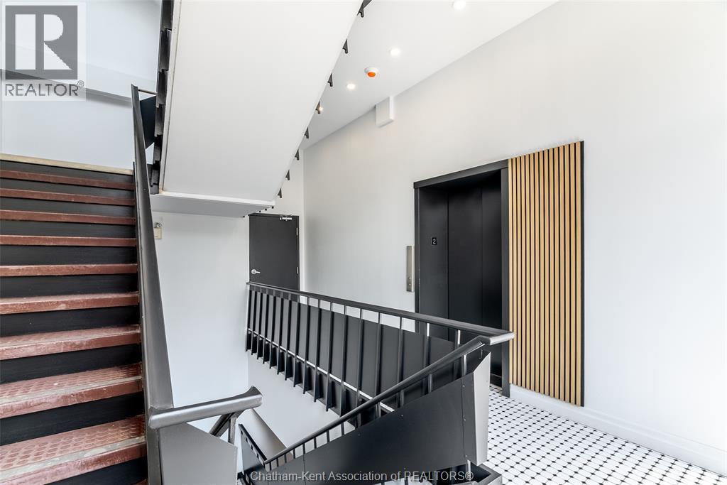 138 King STREET West Unit# 204, Chatham — photo 8