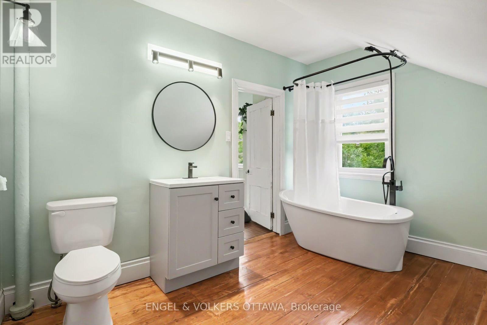 3 Bed, 2 Bath House for Sale in Ottawa – 8169 VICTORIA STREET, Ottawa – MLS# X13768406 - Image 25
