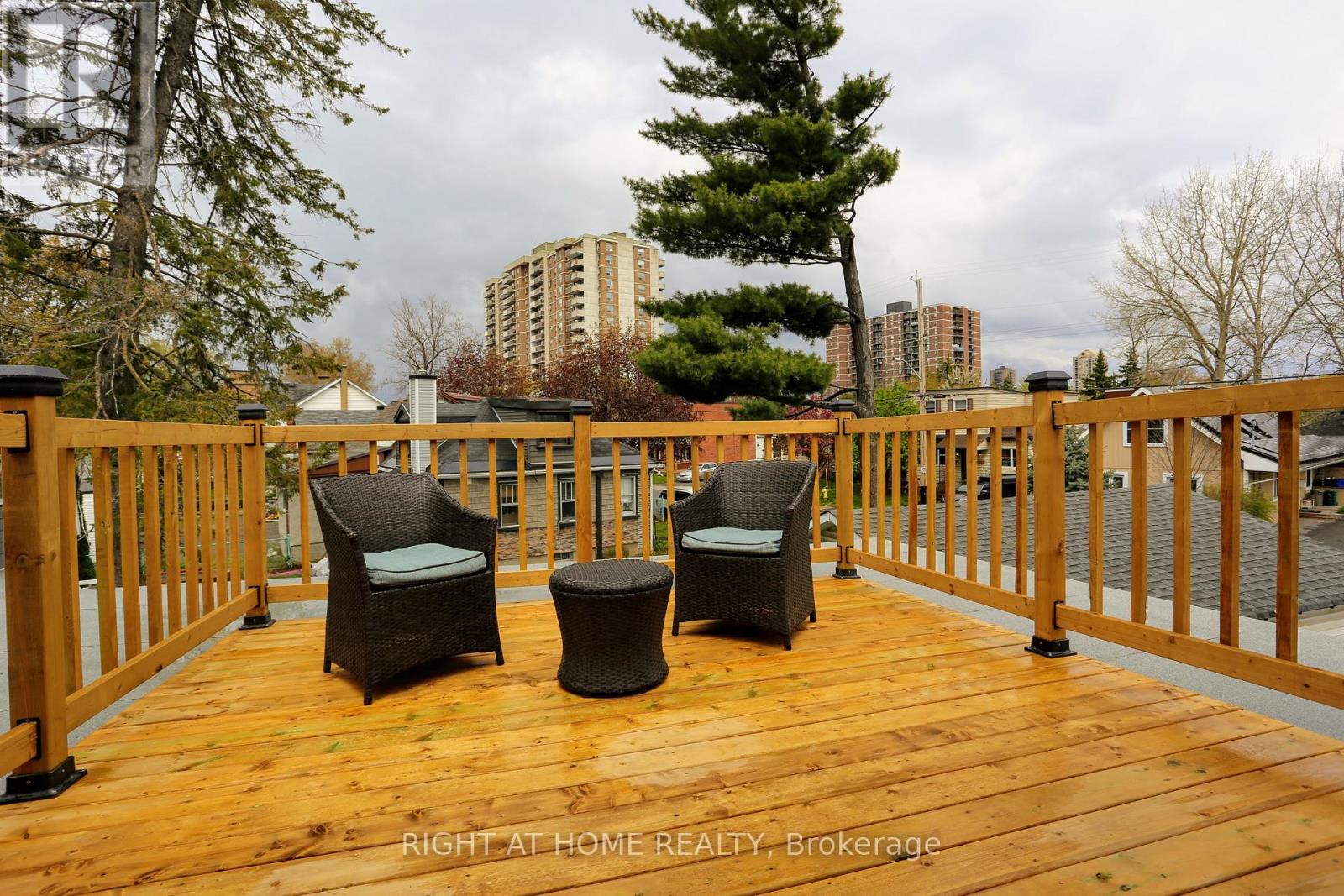 6 Bed, 6 Bath Multi-Family for Sale in Ottawa – 323 LEVIS AVENUE, Ottawa – MLS# X13768418 - Image 16