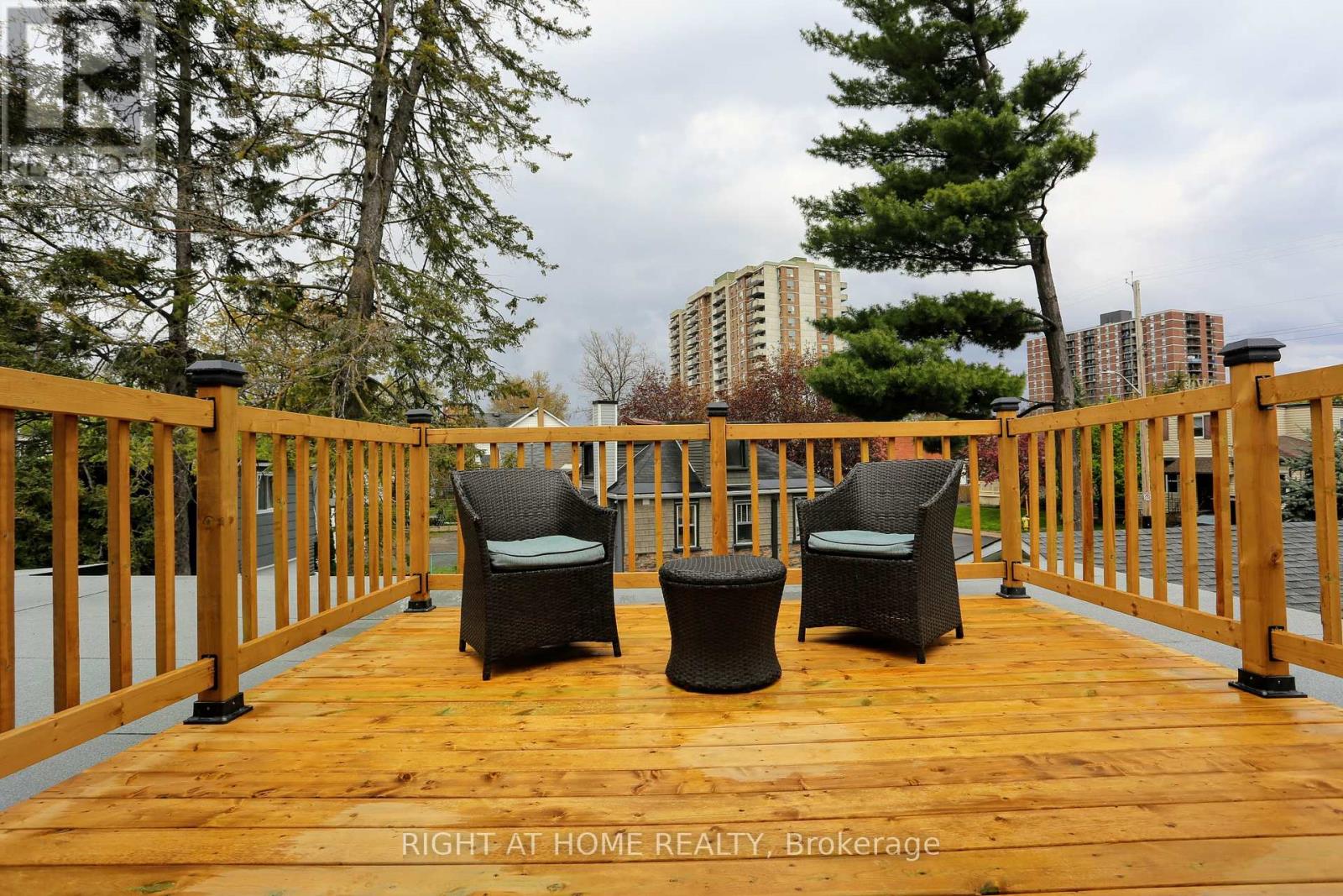 6 Bed, 6 Bath Multi-Family for Sale in Ottawa – 323 LEVIS AVENUE, Ottawa – MLS# X13768418 - Image 17