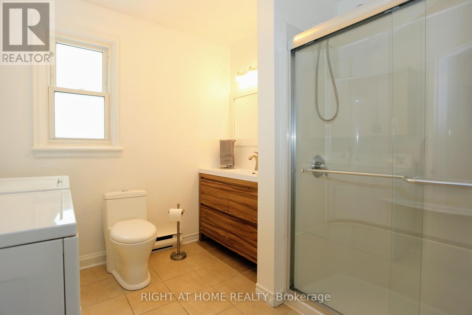 323 LEVIS AVENUE, Ottawa — photo 8