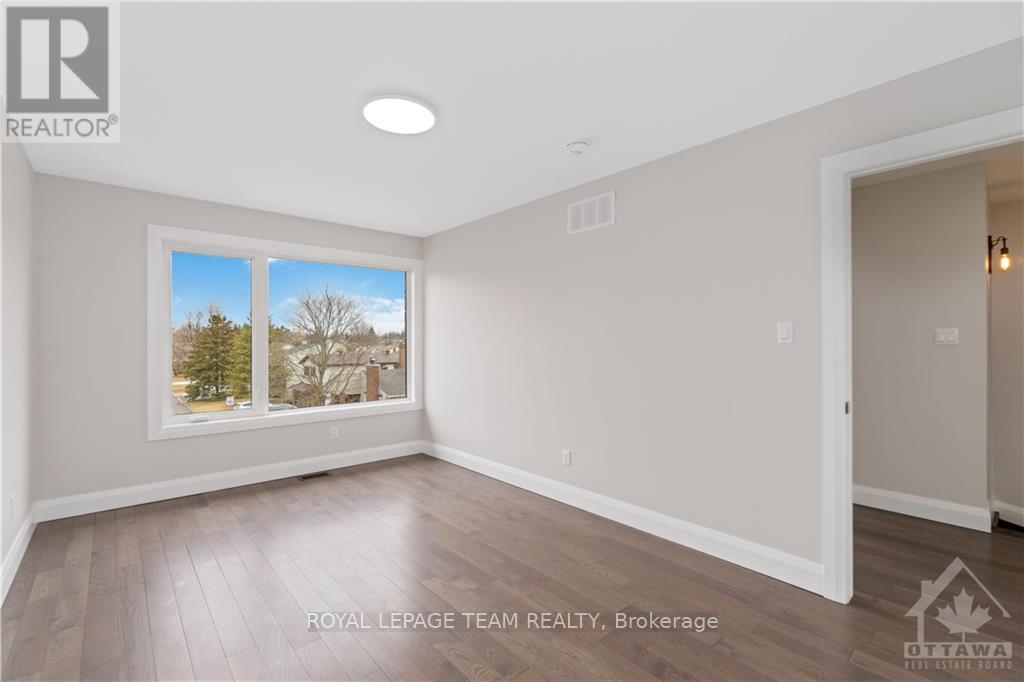 5 Bed, 4 Bath House for Sale in Ottawa – 16 MELVILLE DRIVE, Ottawa – MLS# X13768442 - Image 21