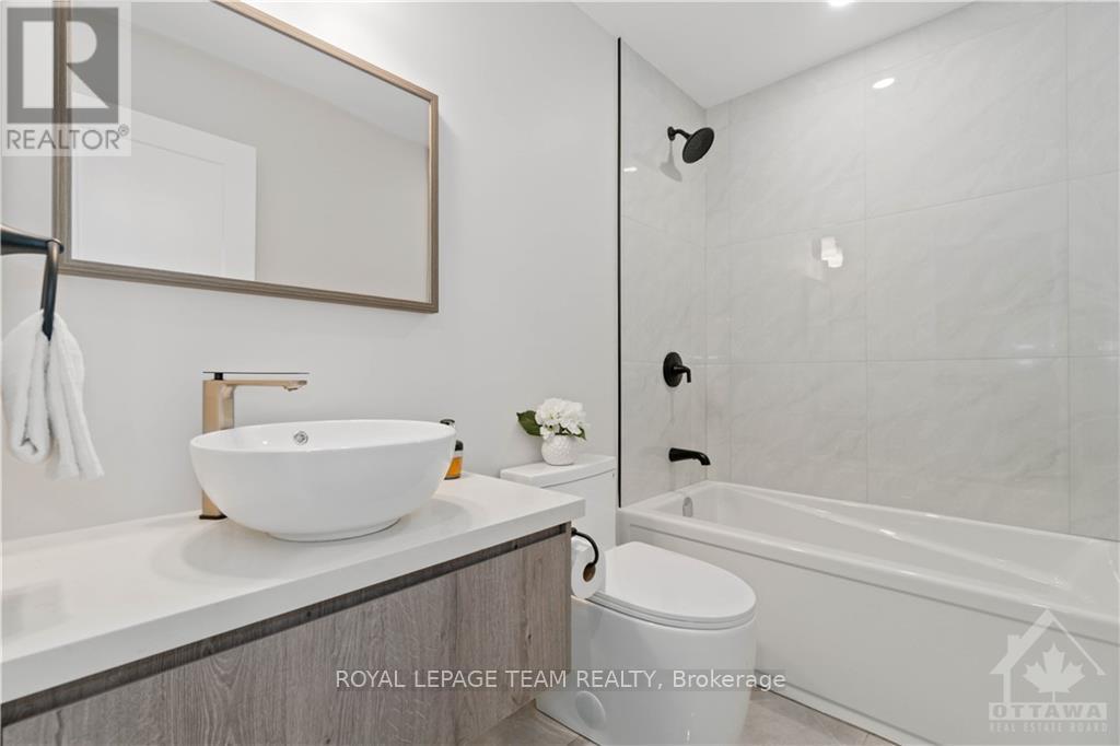 5 Bed, 4 Bath House for Sale in Ottawa – 16 MELVILLE DRIVE, Ottawa – MLS# X13768442 - Image 23