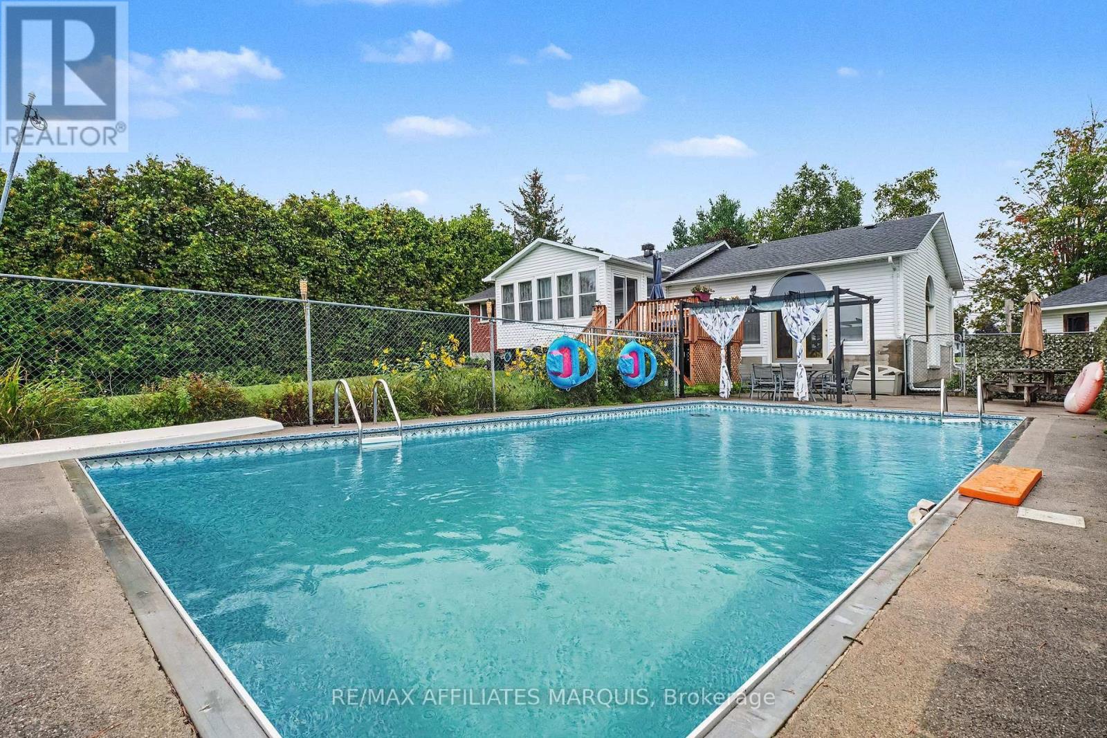 733 ROSEDALE ROAD - Image 28