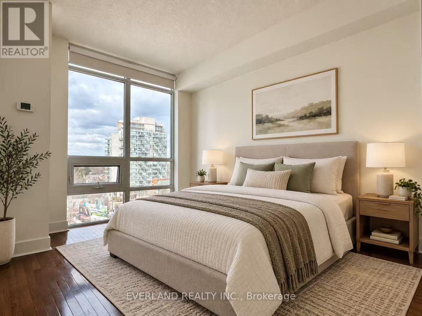 #901 26 NORTON AVENUE - 3