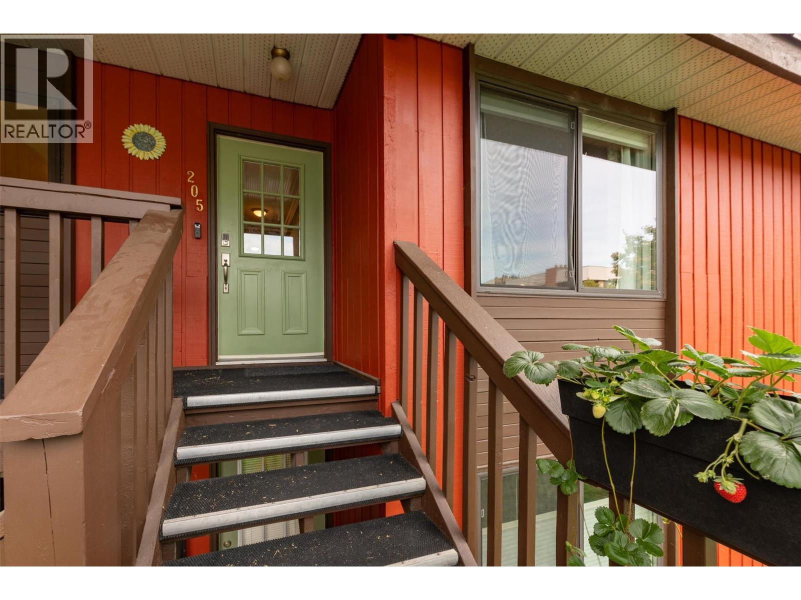 205 1870 Parkinson Way, Kelowna