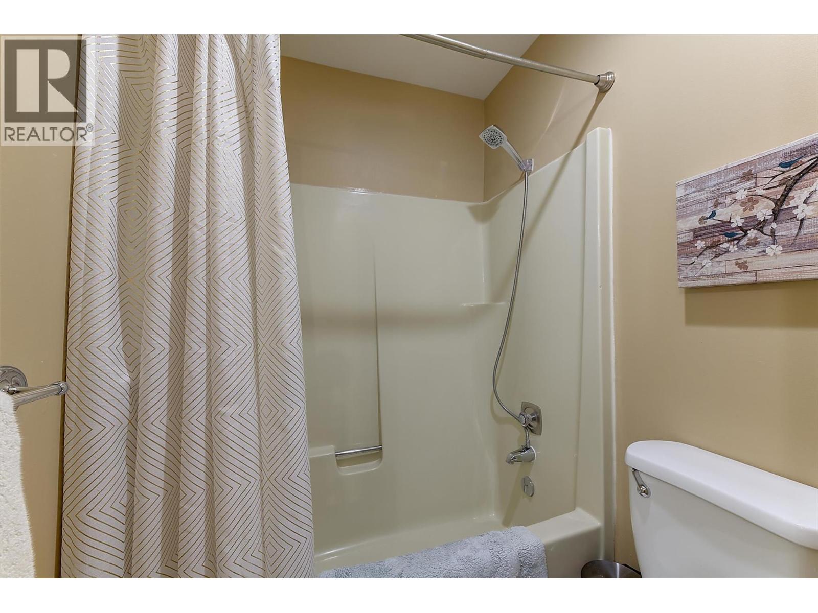 205 1870 Parkinson Way, Kelowna