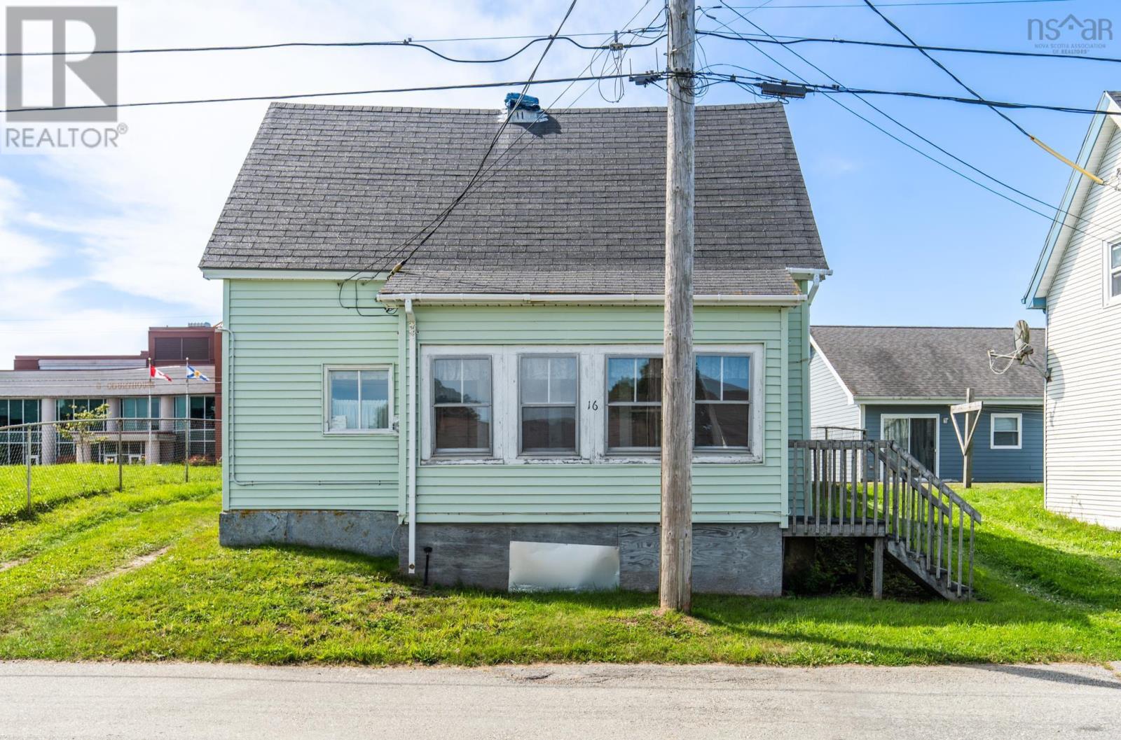 16 East Street, Yarmouth — photo 2