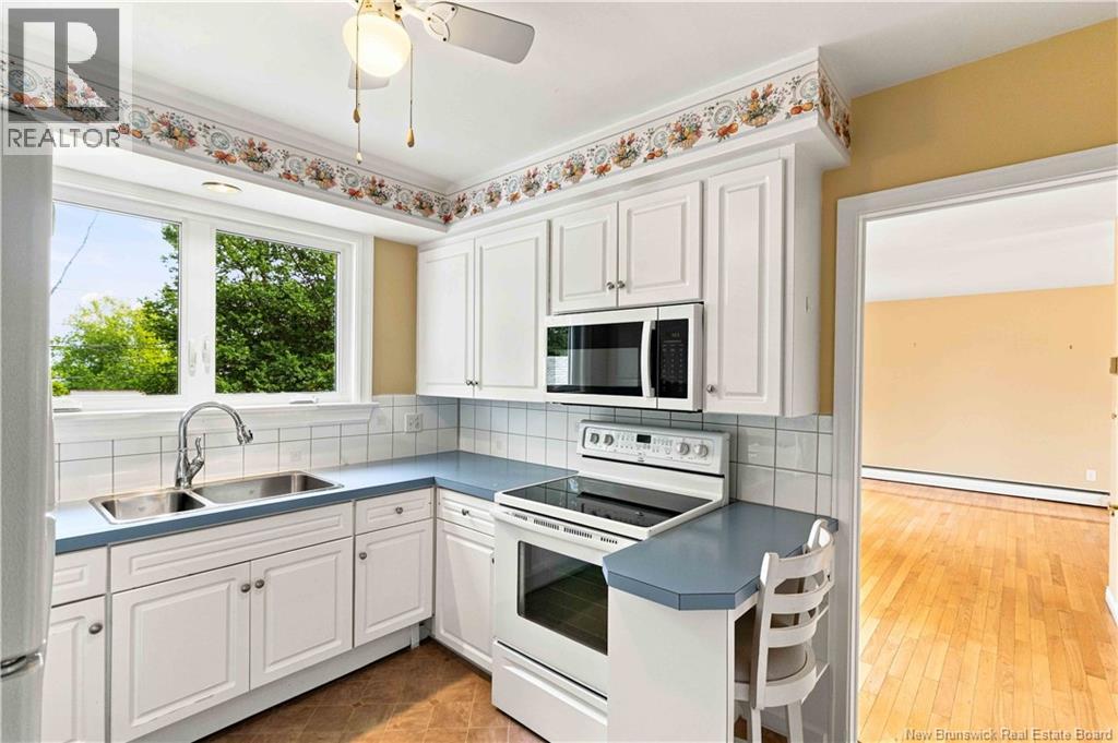 459 Mansfield Street - 10