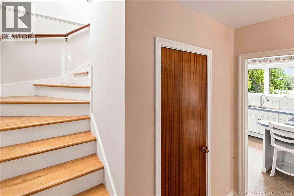 459 Mansfield Street - 13