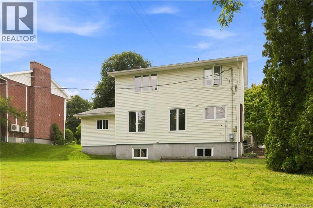 459 Mansfield Street - Image 33