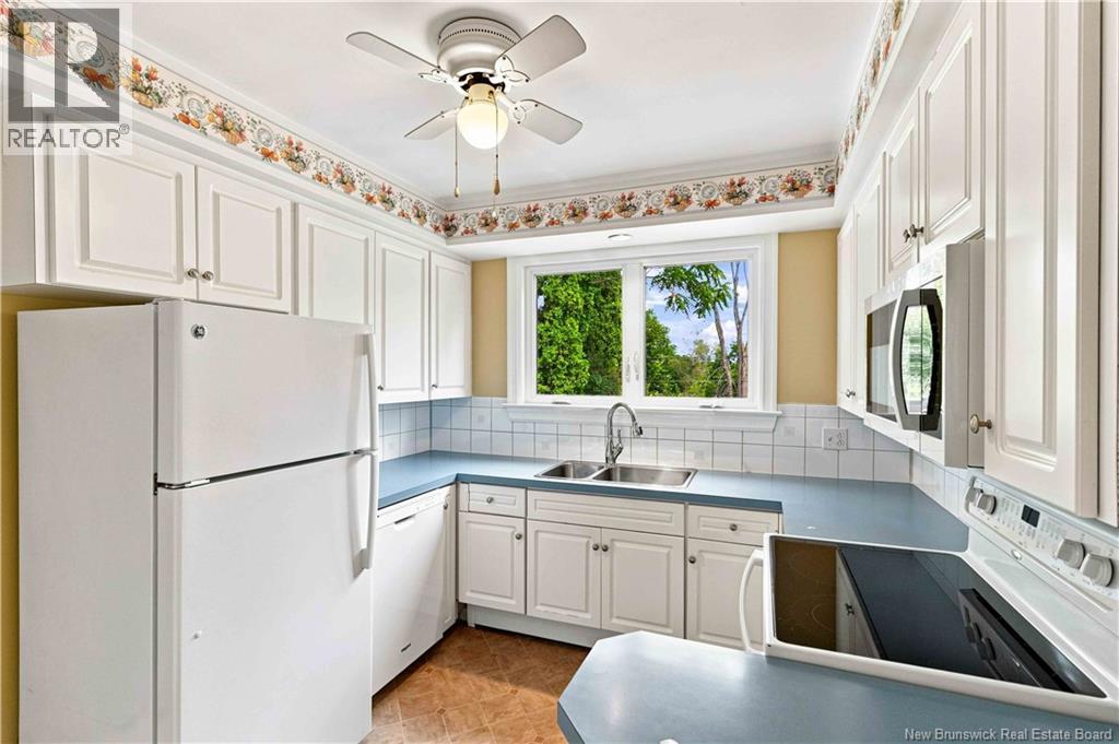 459 Mansfield Street - 9