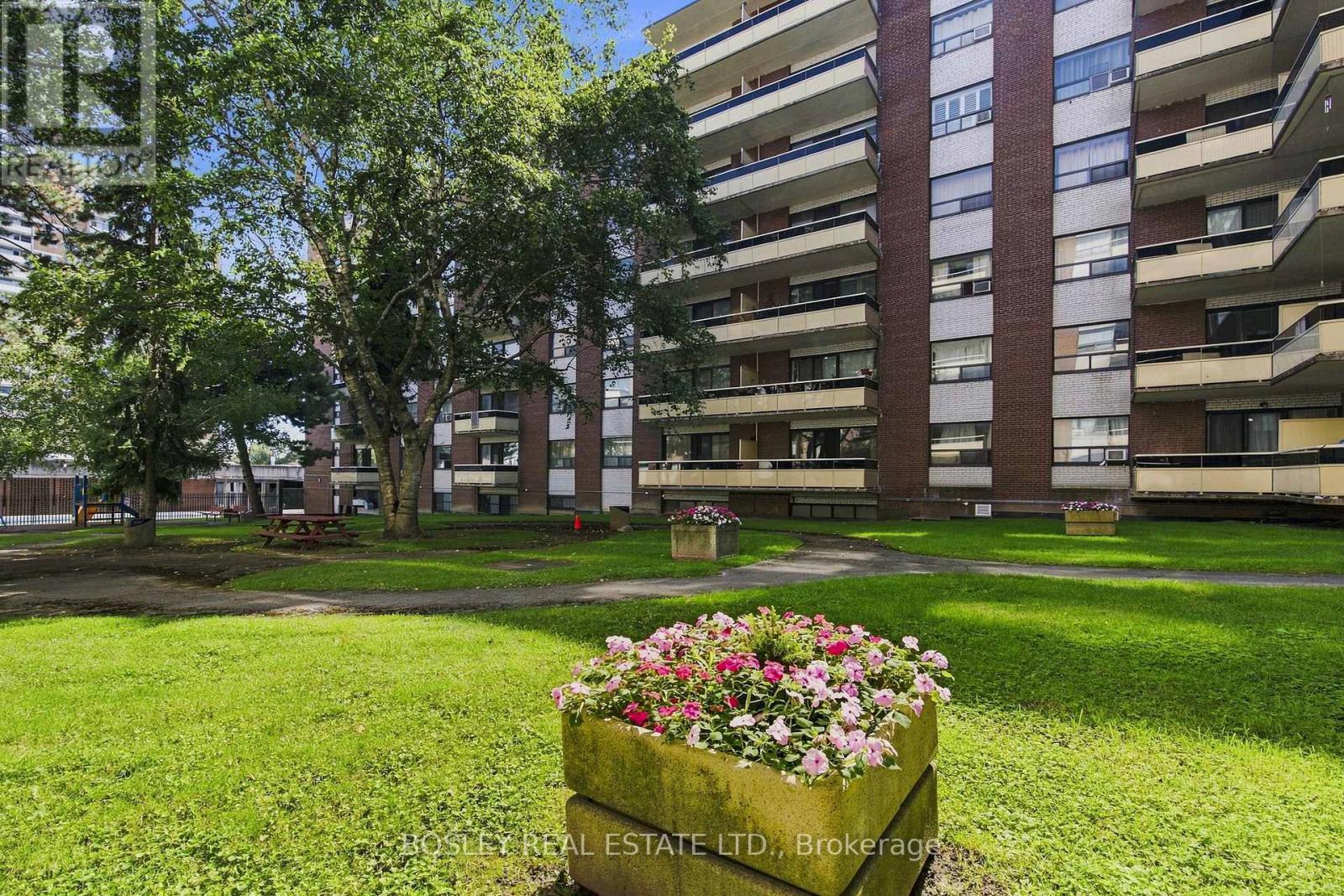 #708 915 MIDLAND AVENUE - Image 30