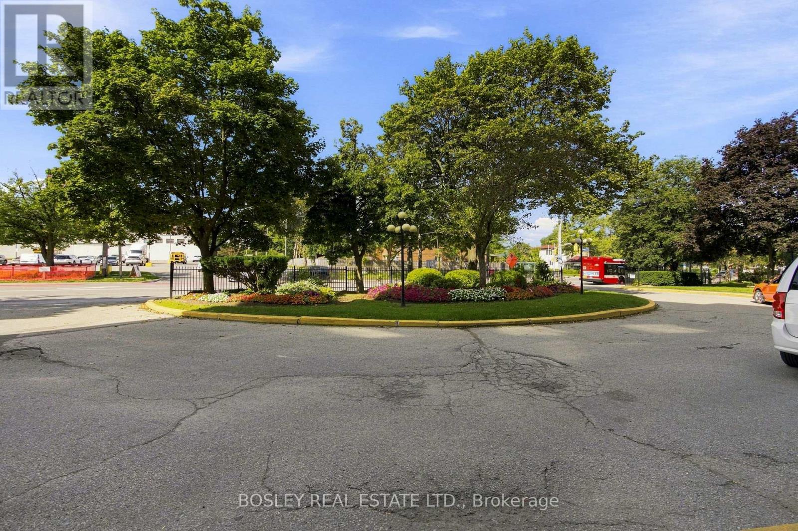 #708 915 MIDLAND AVENUE - 37