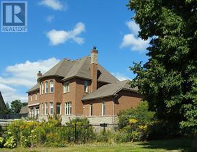 7472 Ashburn Road, Whitby — photo 2