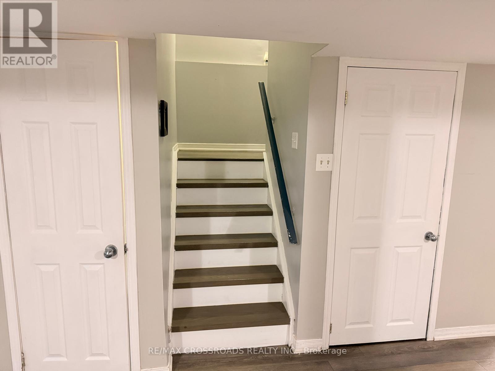25 BARNES DRIVE, Ajax (Central) — photo 2
