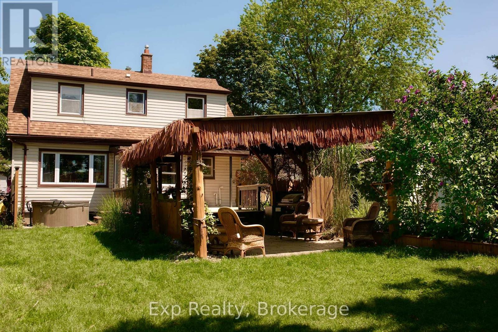 Property for sale at 10 VALLEYVIEW CRESCENT