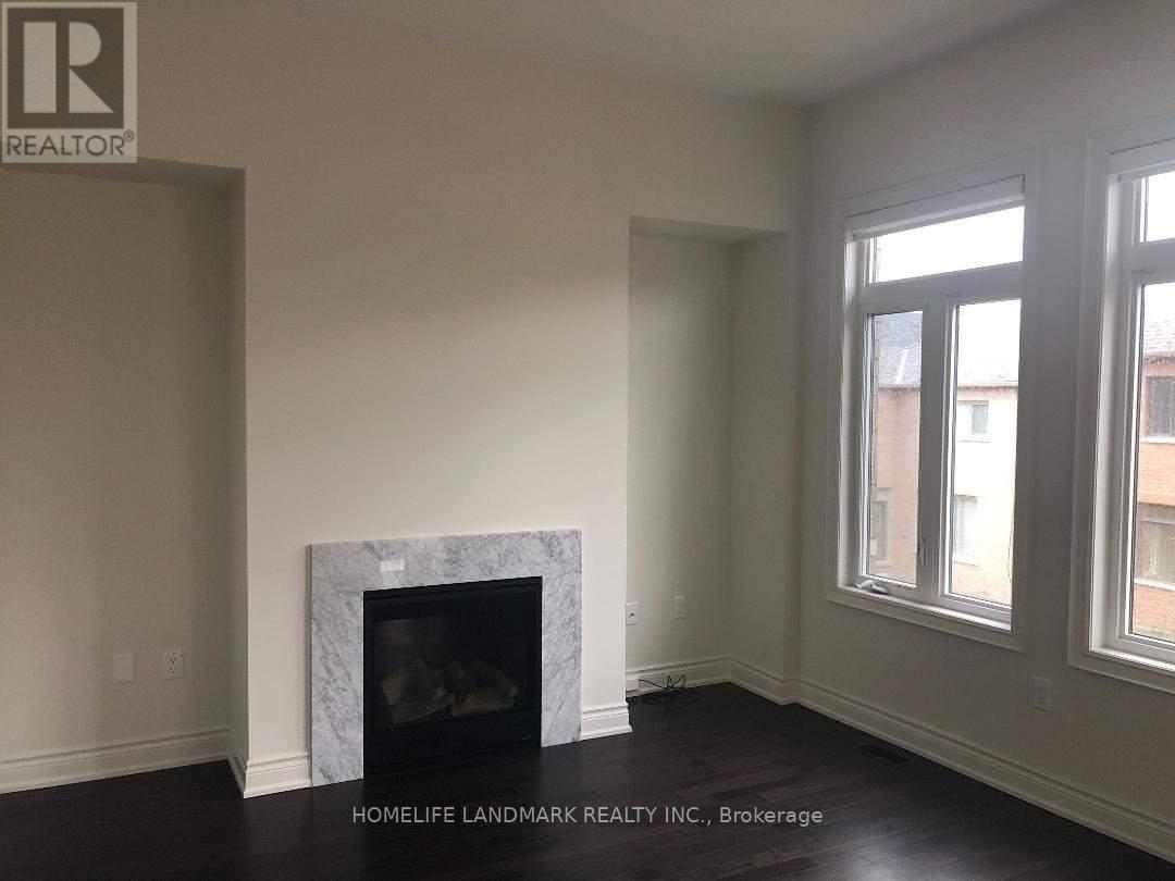 8 YARROW LANE, East Gwillimbury (Holland Landing) — photo 2