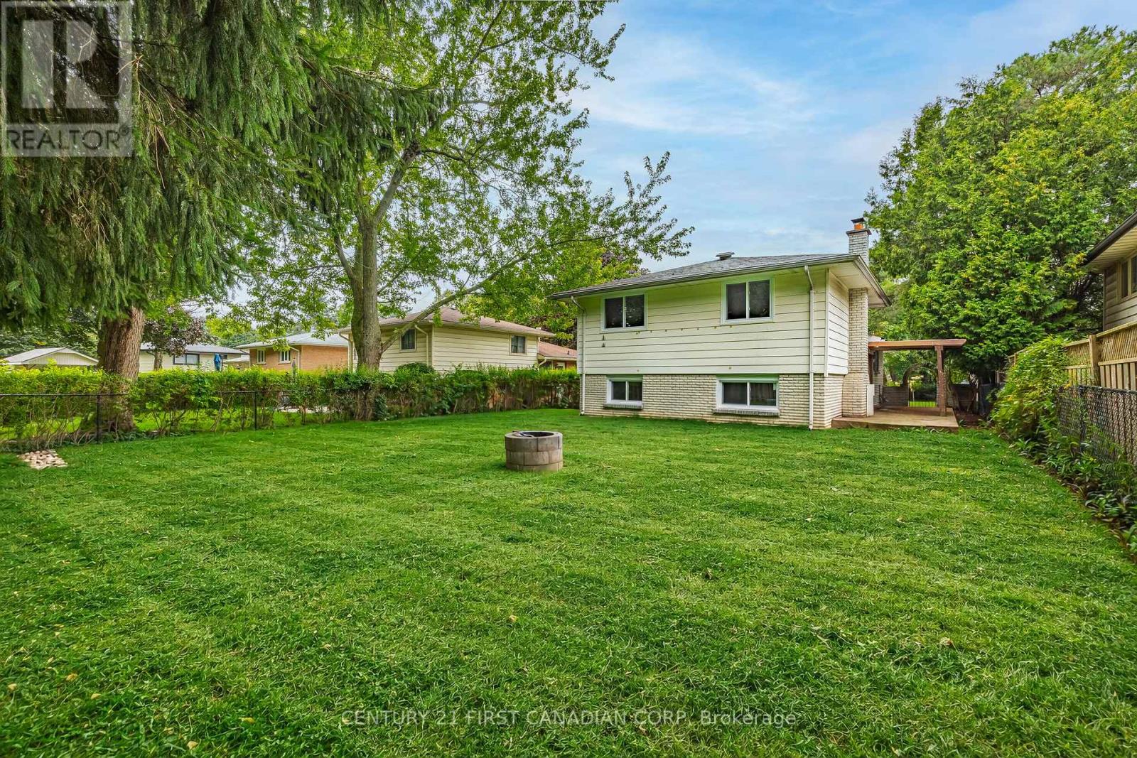 1642 ALDERSBROOK ROAD - 13
