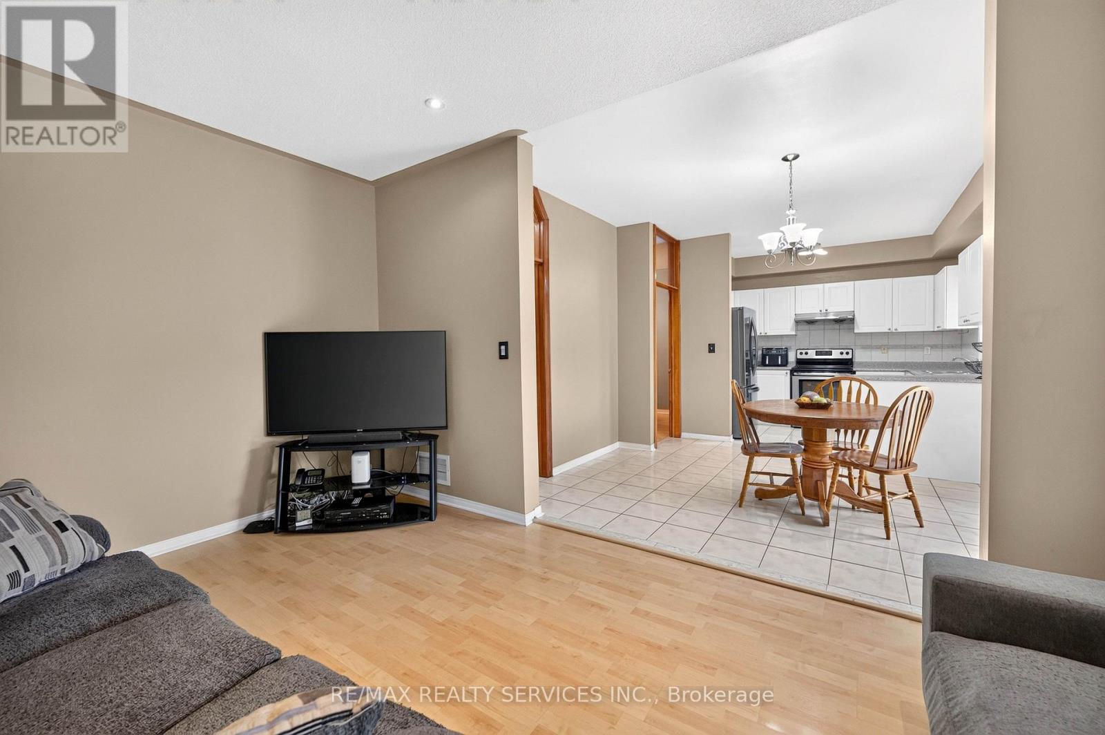 703 TWAIN AVENUE - 11