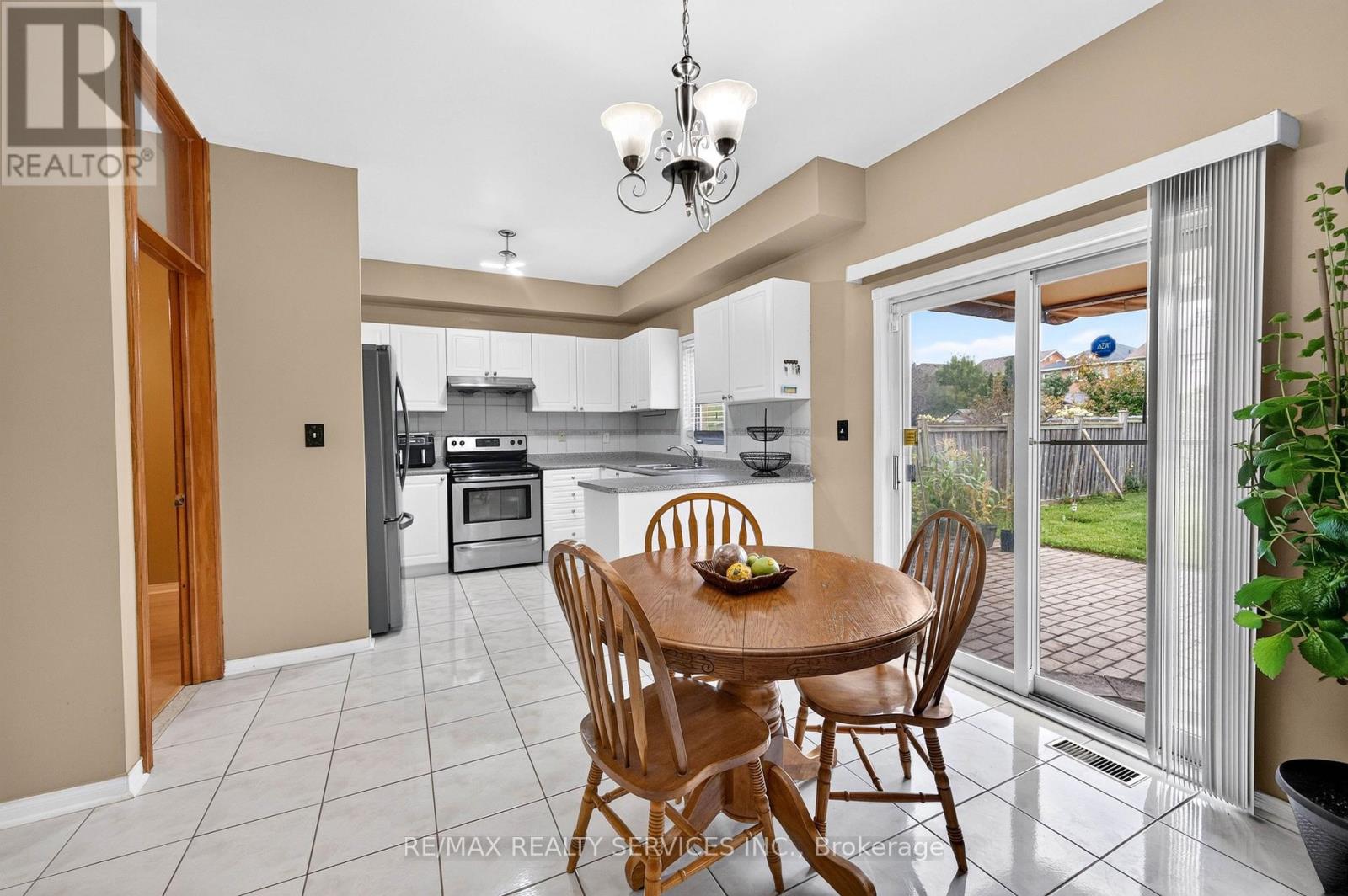 703 TWAIN AVENUE - 12