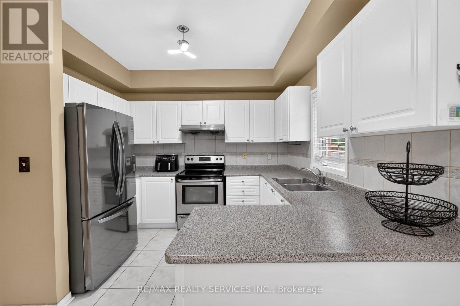 703 TWAIN AVENUE - 14