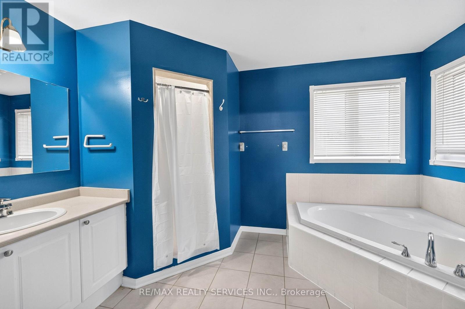 703 TWAIN AVENUE - Image 26
