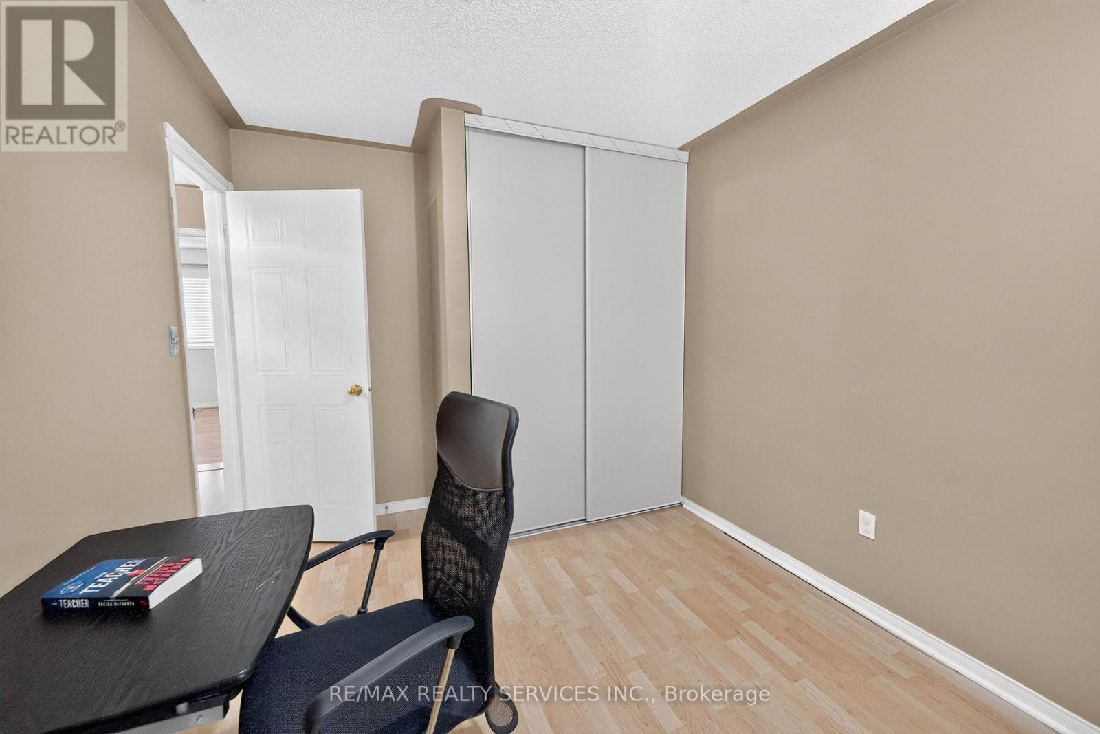 703 TWAIN AVENUE - 35