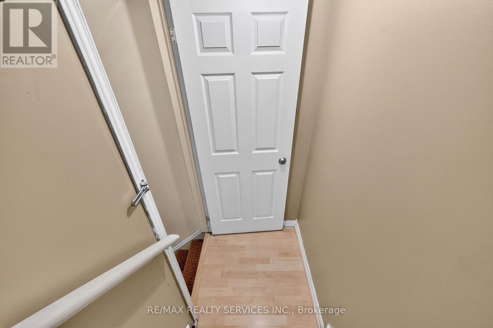 703 TWAIN AVENUE - Image 37