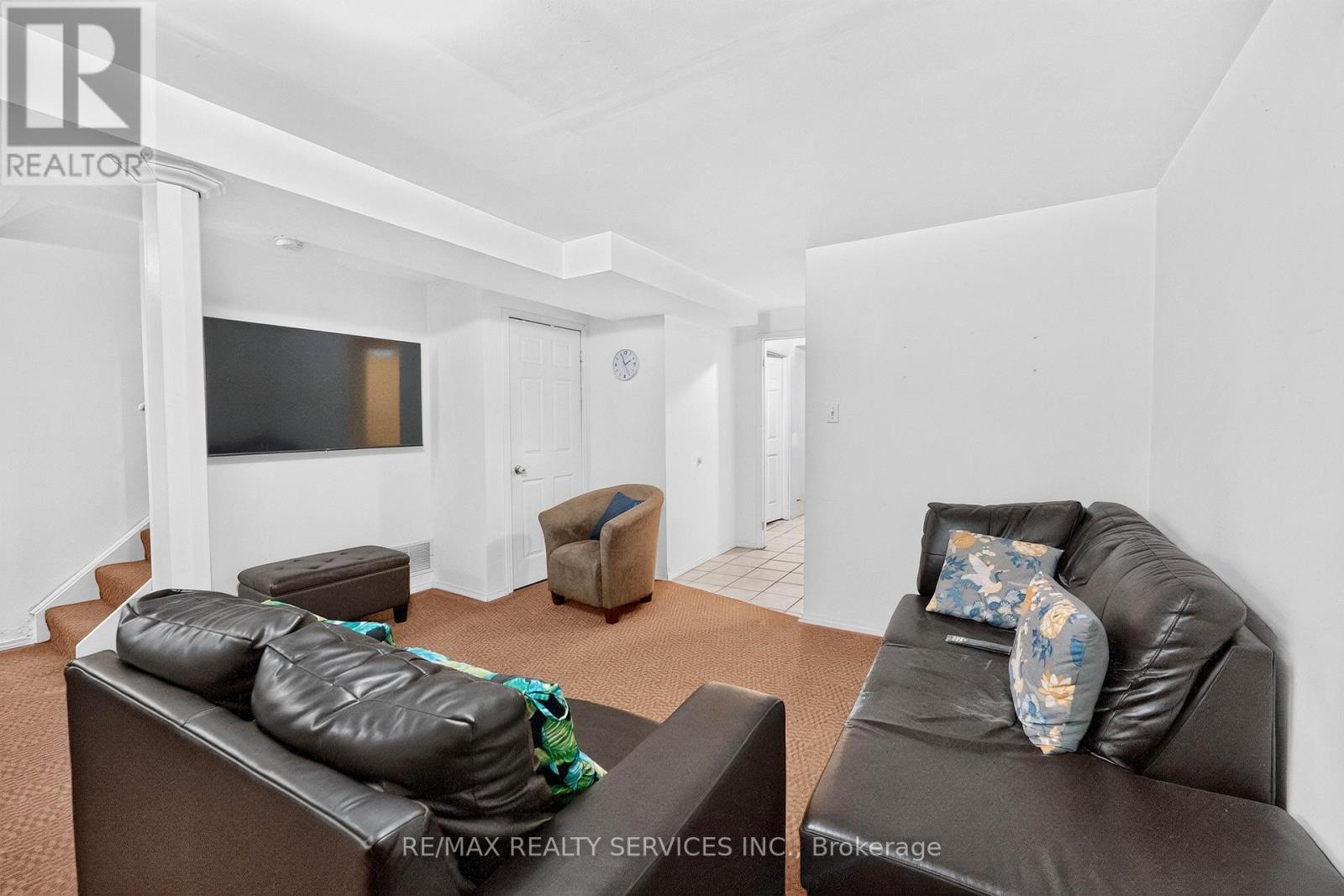 703 TWAIN AVENUE - Image 38