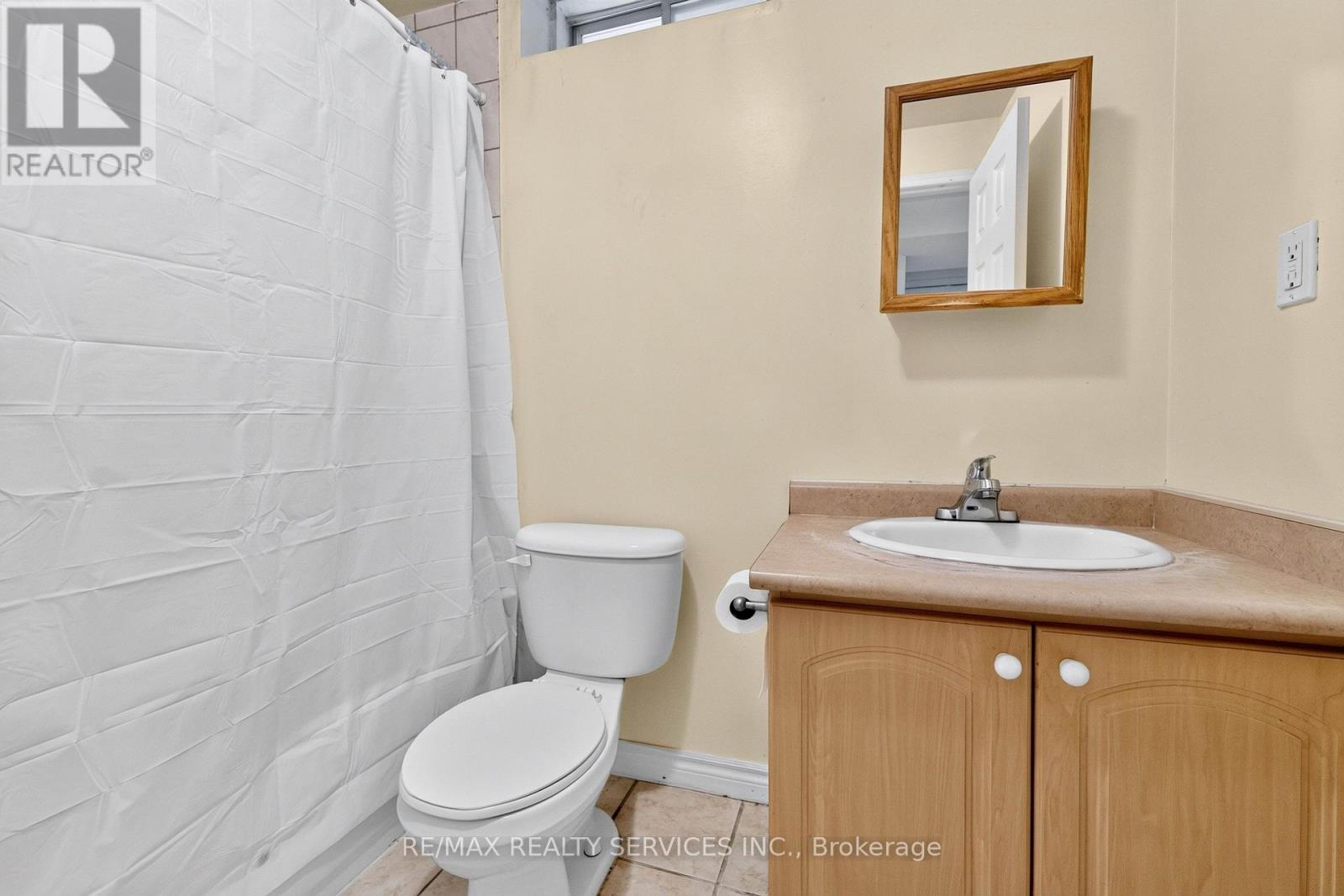 703 TWAIN AVENUE - Image 42