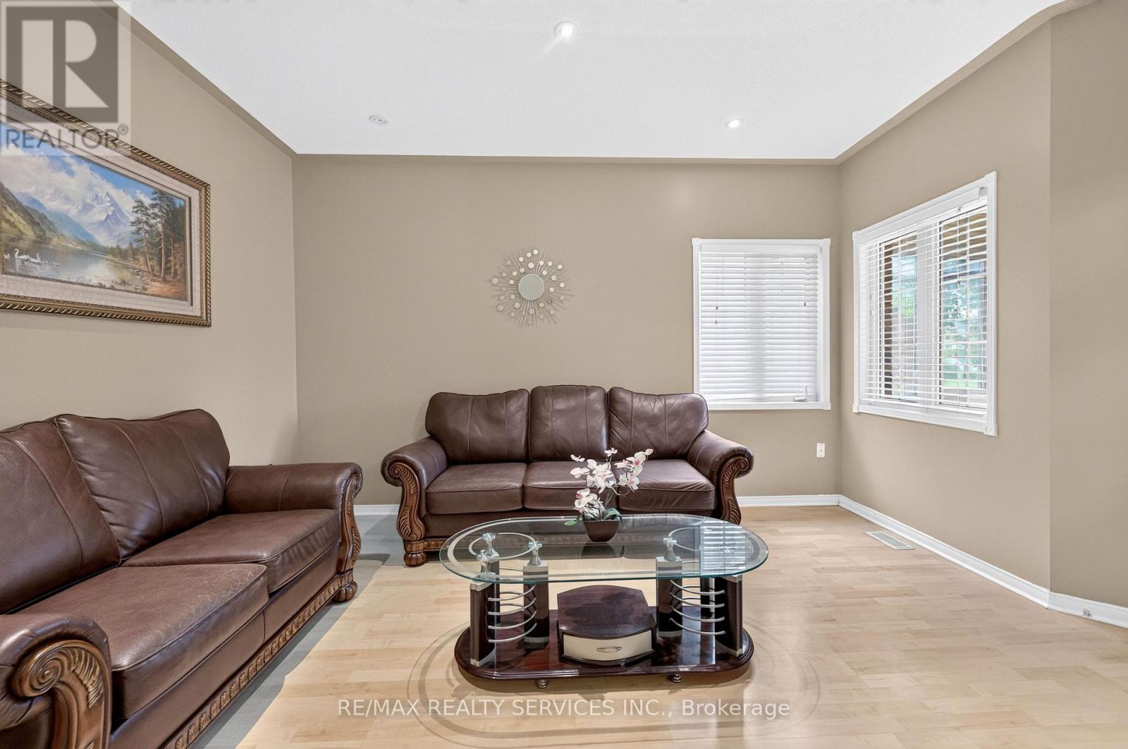 703 TWAIN AVENUE - 6