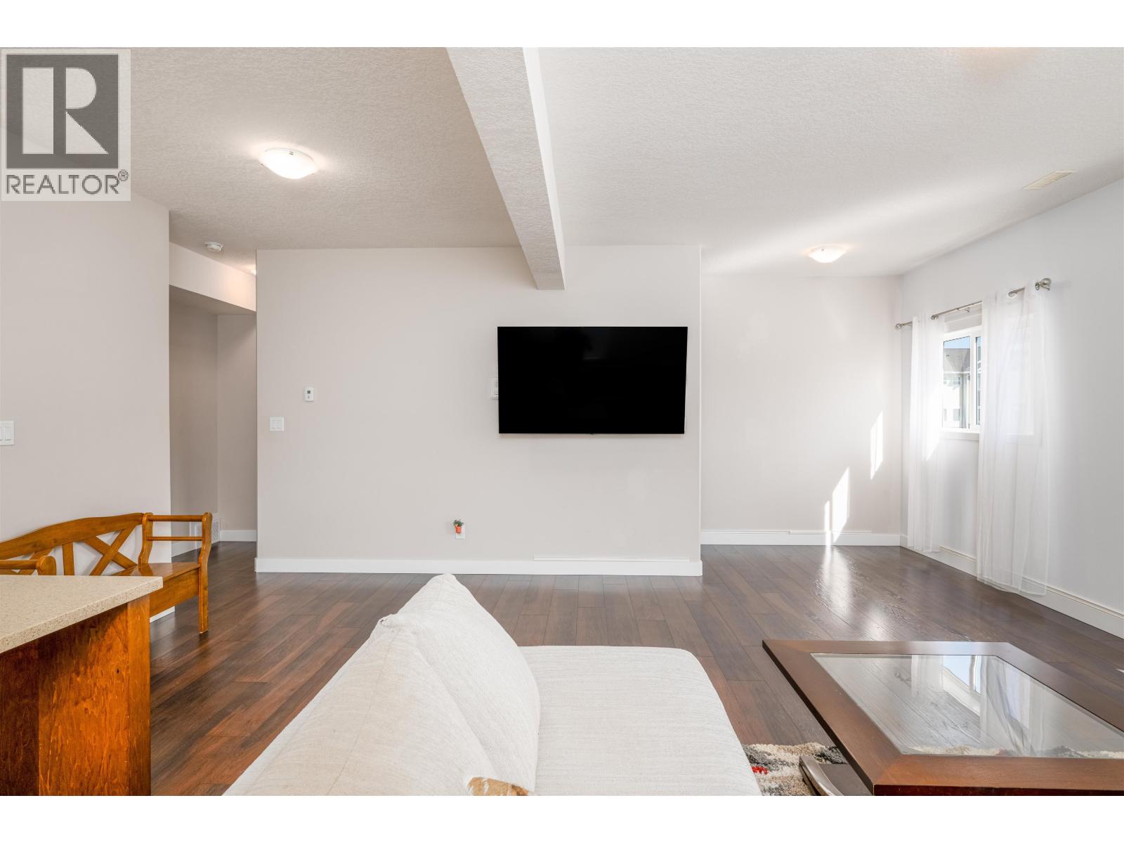 Photo 10 of 31 — 405 467 S TABOR BOULEVARD · Prince George, BC