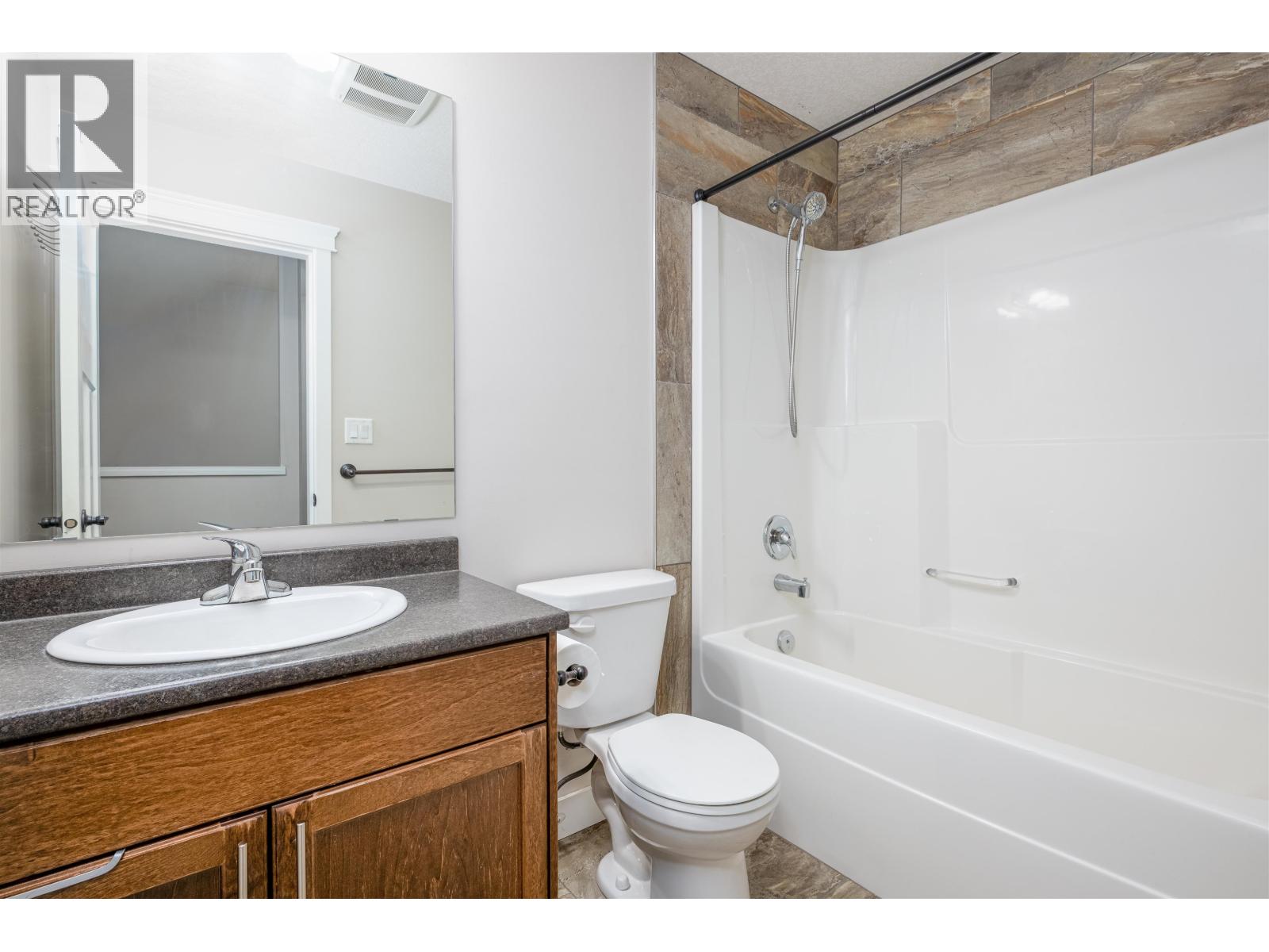 Photo 21 of 31 — 405 467 S TABOR BOULEVARD · Prince George, BC