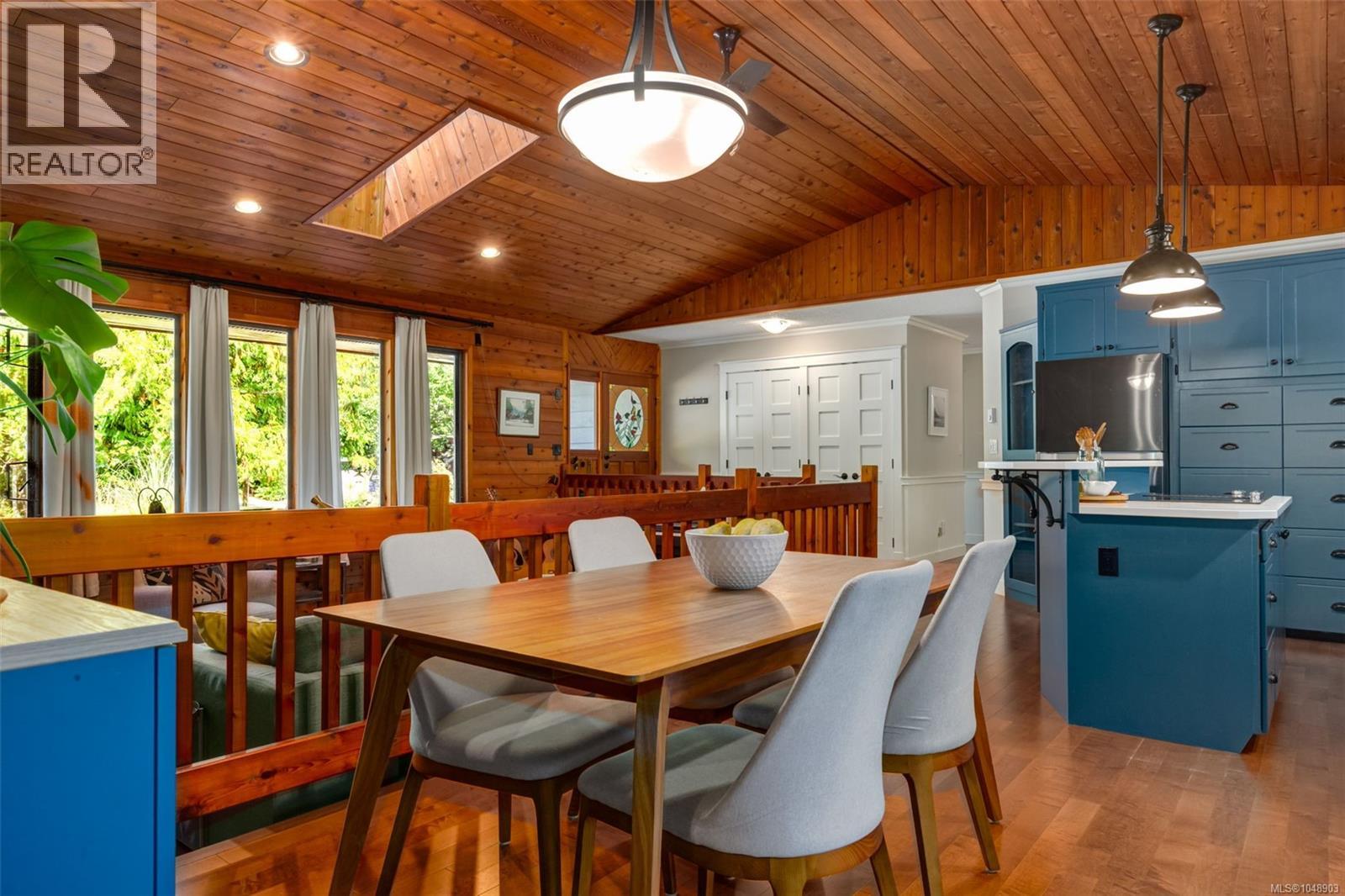 842 Woodland Dr, Parksville