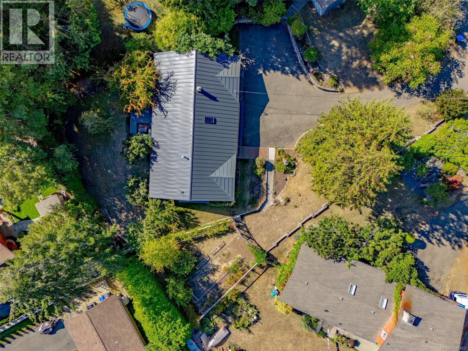 842 Woodland Dr - 64