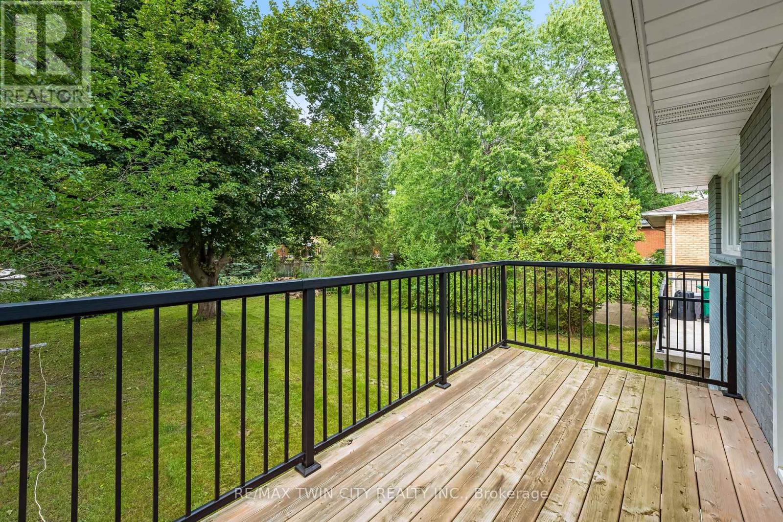 106 KENNETH AVENUE - Image 24