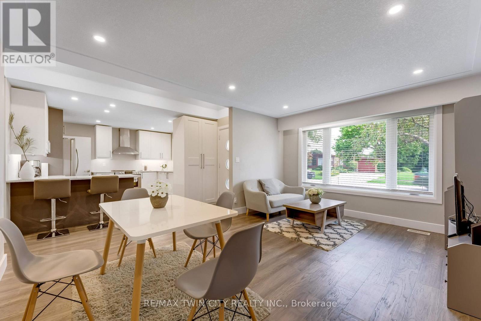 106 KENNETH AVENUE - Image 27